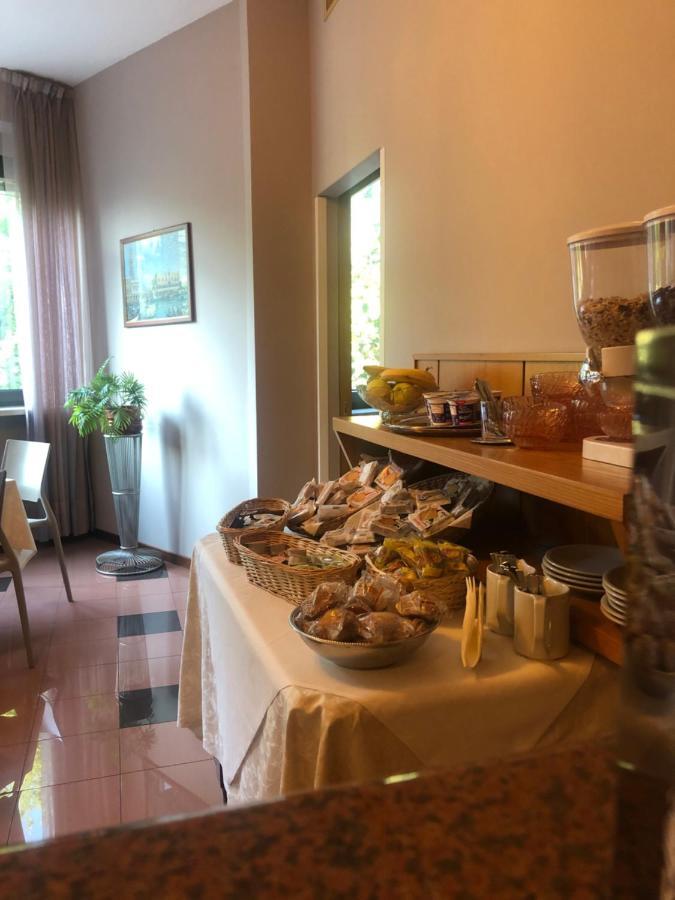 Albergo Casa Dell'Ospite Brescia Luaran gambar